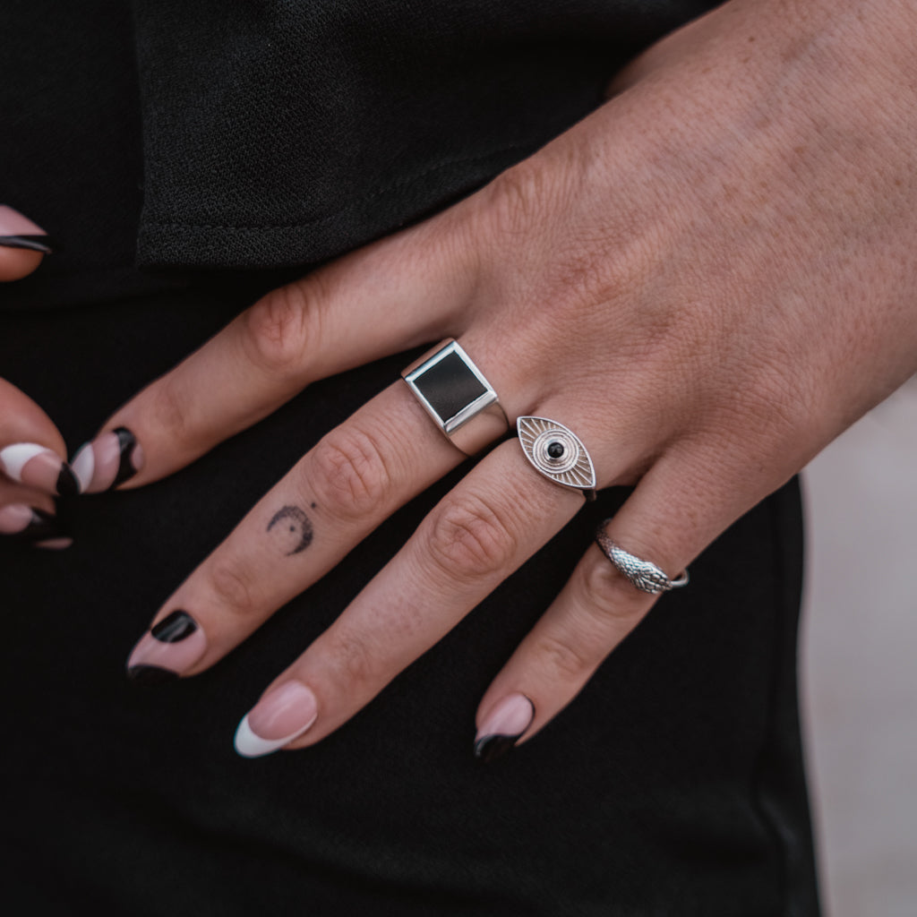Rays Of Light Ring Silver- Black Onyx