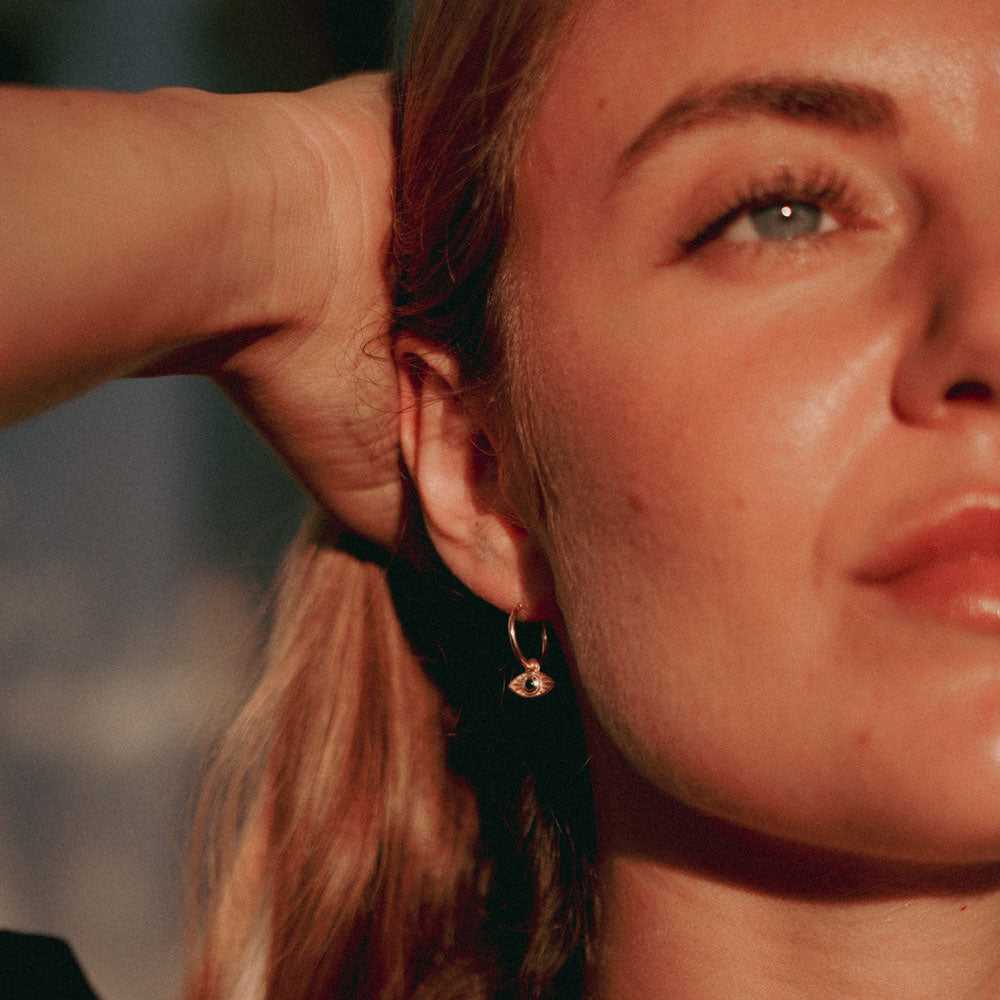 Rays Of Light Mini Hoops Gold - Black Onyx