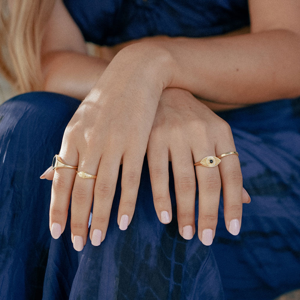 Rays Of Light Ring Gold - Black Onyx