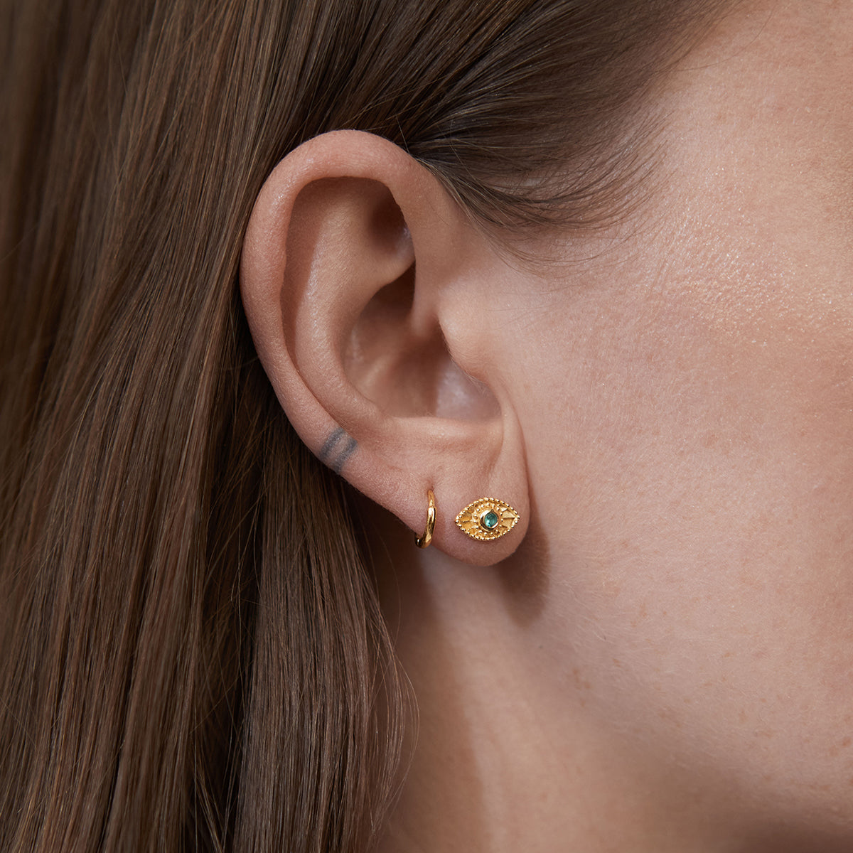 Rays Of Light Studs Gold - Emerald