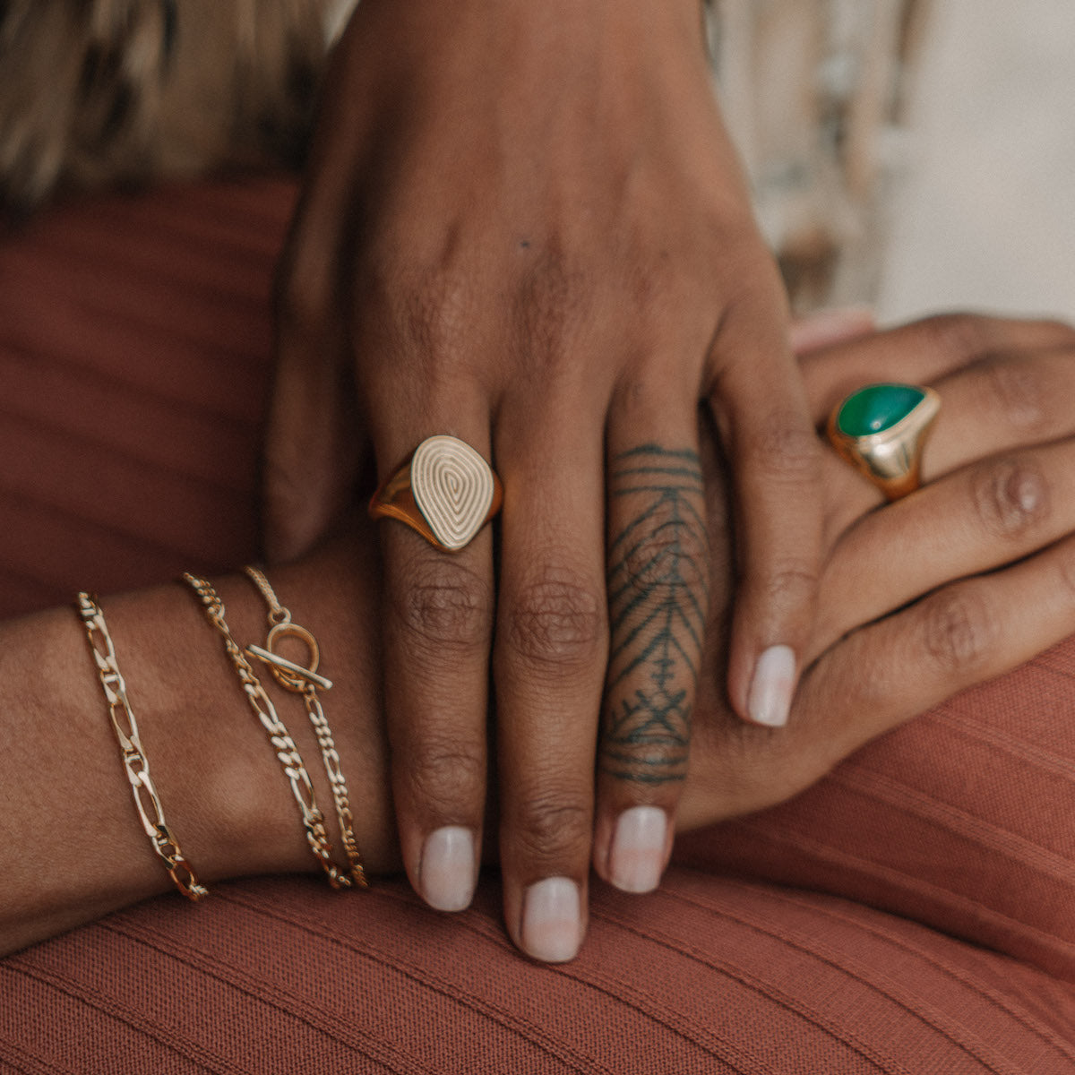 Spiral Signet Ring Gold